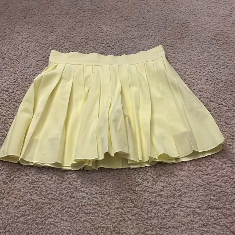 Forever 21 pale yellow summer skirt
